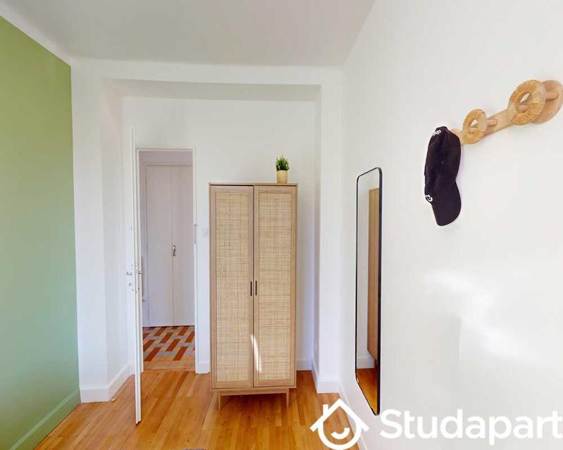 Chambre - 140 m² - 1 pièce