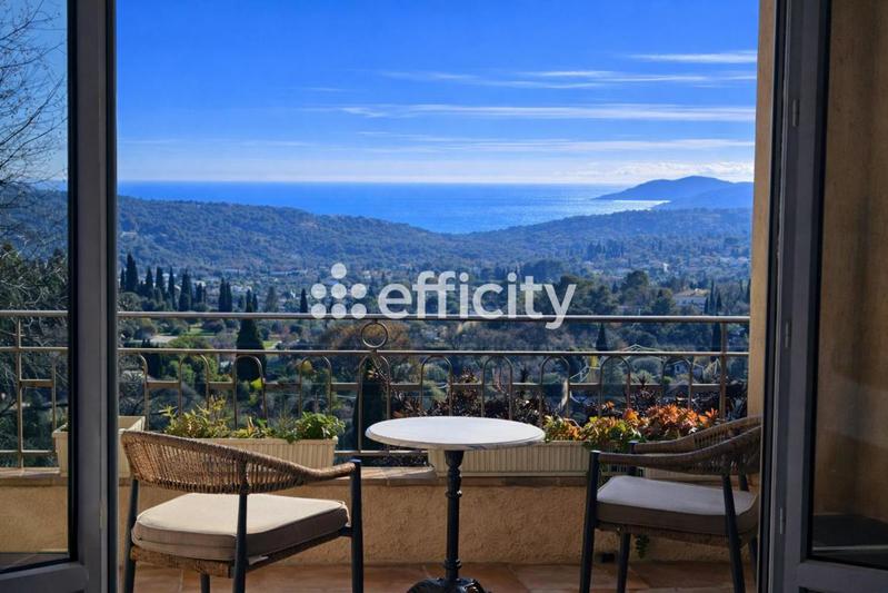 Maison - 235 m² - 6 pièces