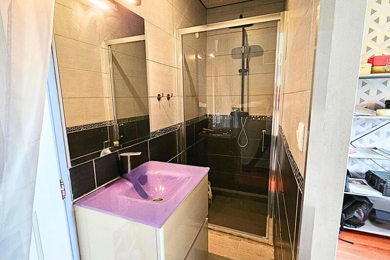 Maison - 207 m² - 9 pièces