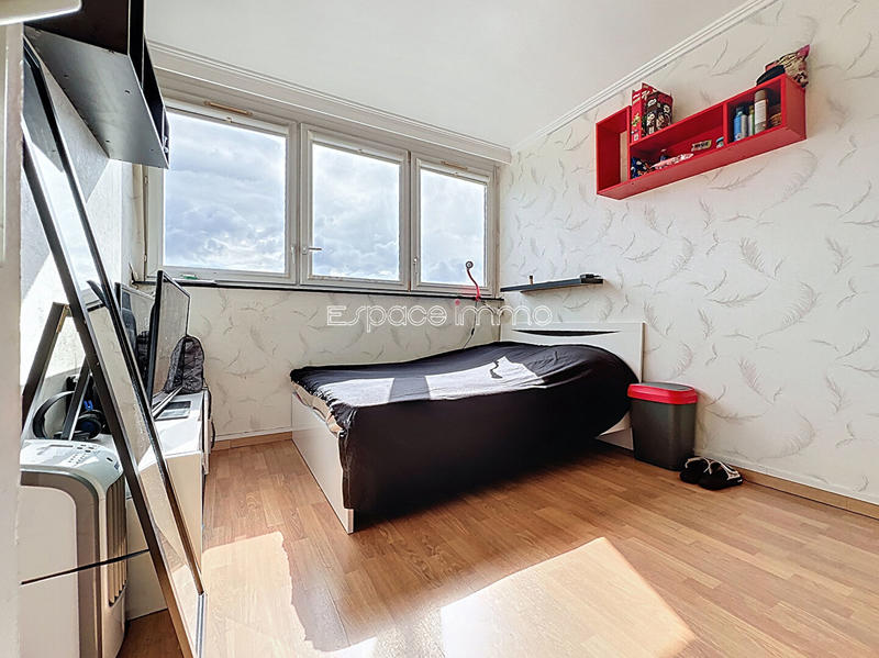 Appartement - 84 m² - 4 pièces