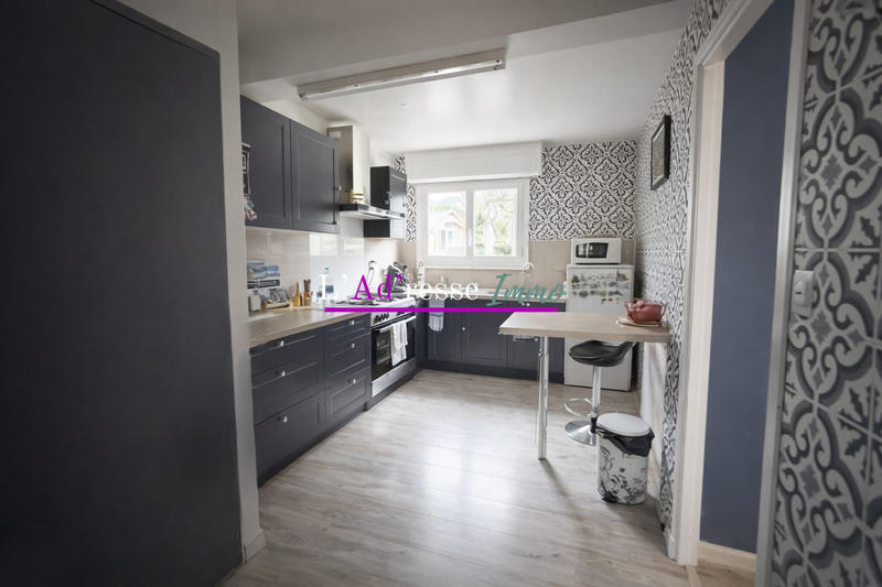 Maison - 80 m² - 5 pièces