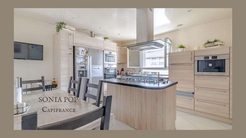 Maison - 140 m² - 8 pièces