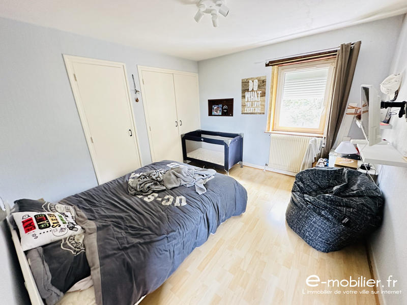 Maison - 299 m² - 12 pièces