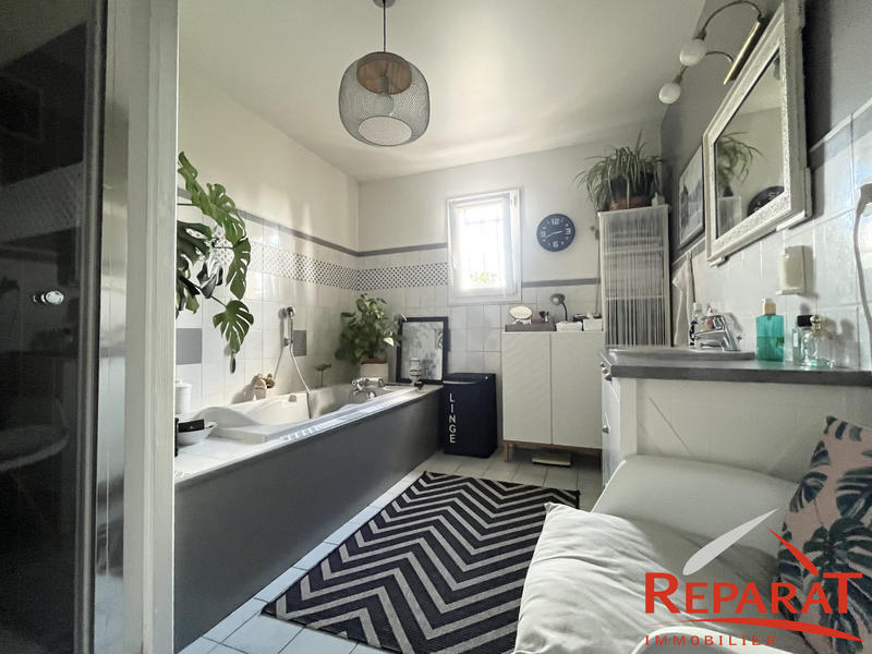 Maison - 178 m² - 7 pièces