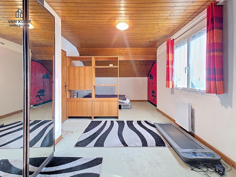 Maison traditionnelle - 94 m² - 4 pièces