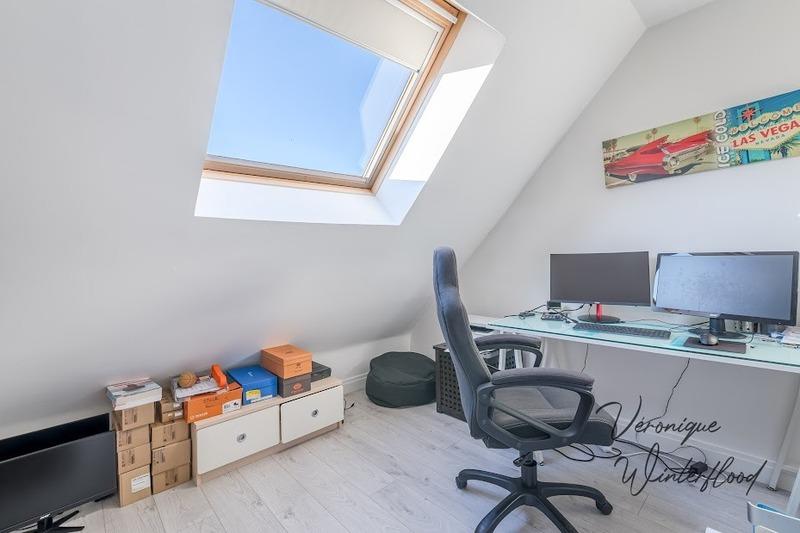 Maison - 185 m² - 8 pièces