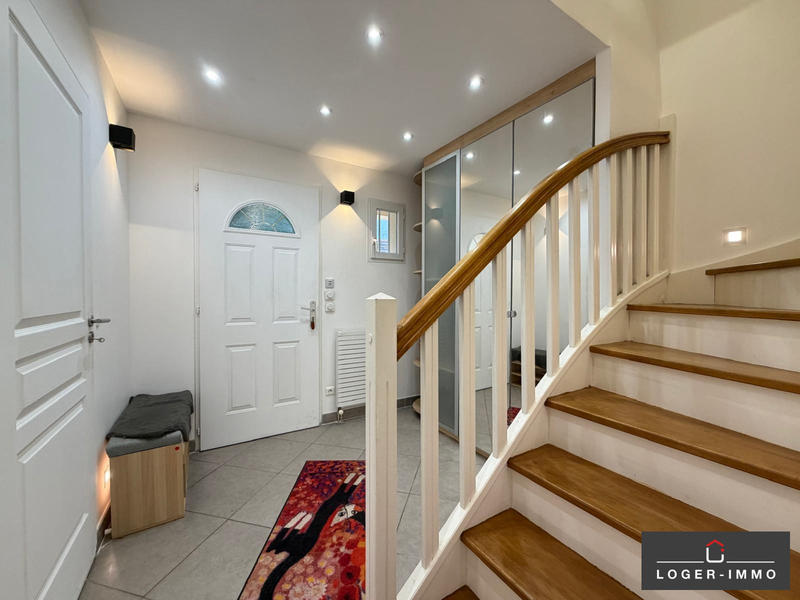 Maison - 161 m² - 8 pièces