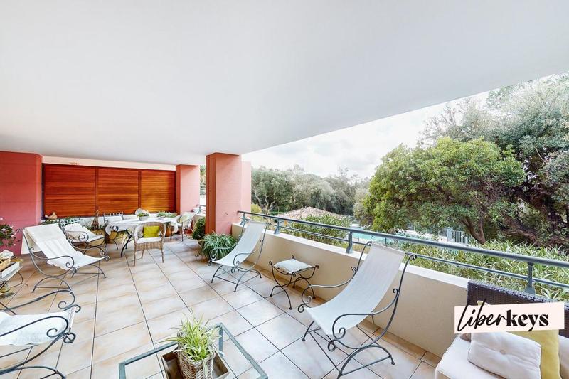 Appartement - 96 m² - 4 pièces