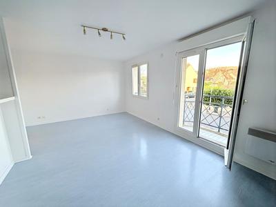 Studio - 30 m² - 1 pièce