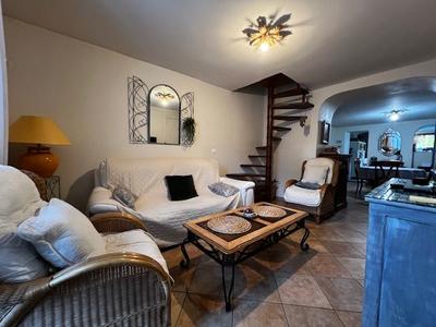 Maison - 81 m² - 5 pièces