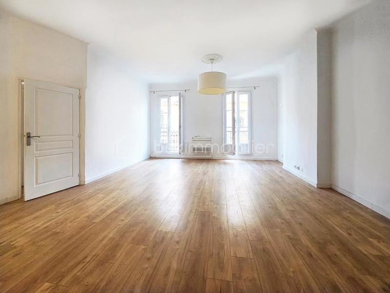 Appartement - 99 m² - 4 pièces