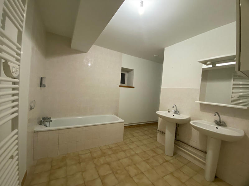 Maison - 122 m² - 4 pièces