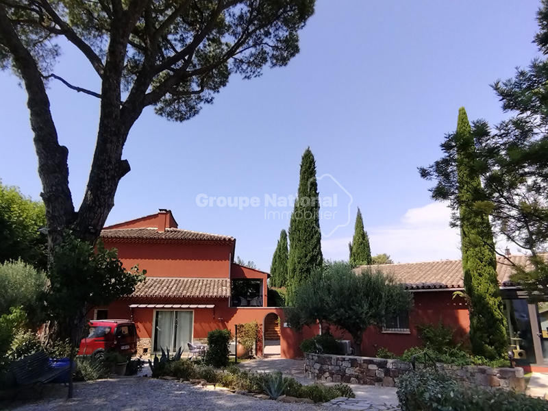 Maison - 480 m² - 20 pièces