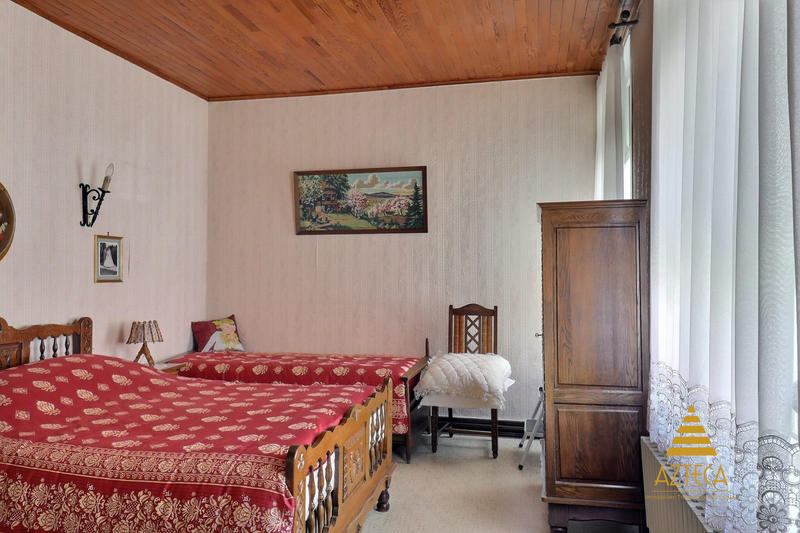 Maison - 197 m² - 9 pièces