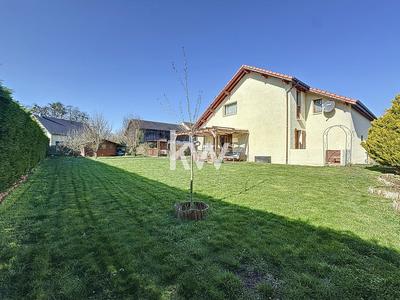 Maison - 179 m² - 6 pièces