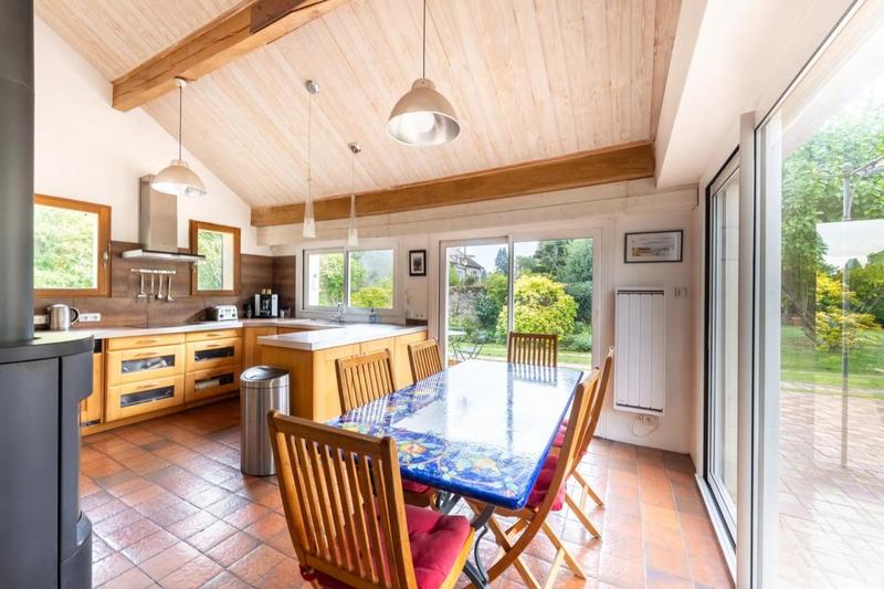 Propriété - 210 m² - 7 pièces