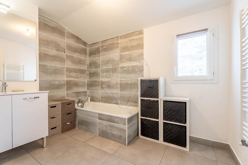 Maison - 136 m² - 5 pièces