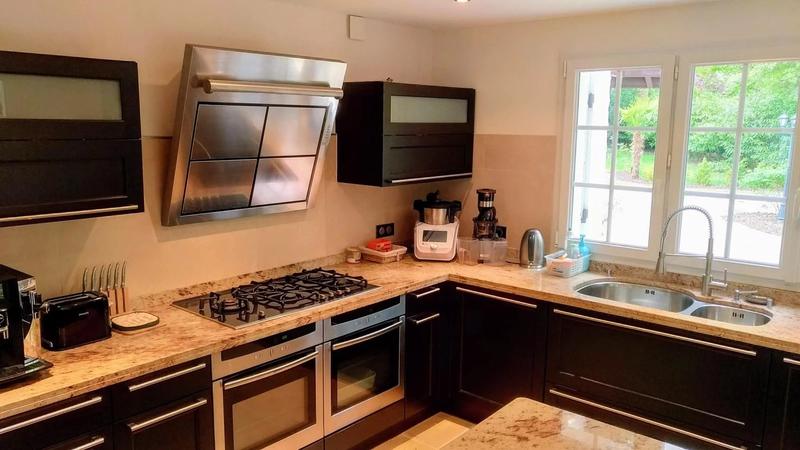 Propriété - 710 m² - 14 pièces