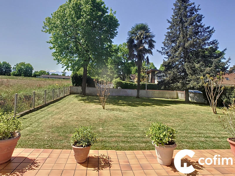 Maison traditionnelle - 151 m² - 6 pièces