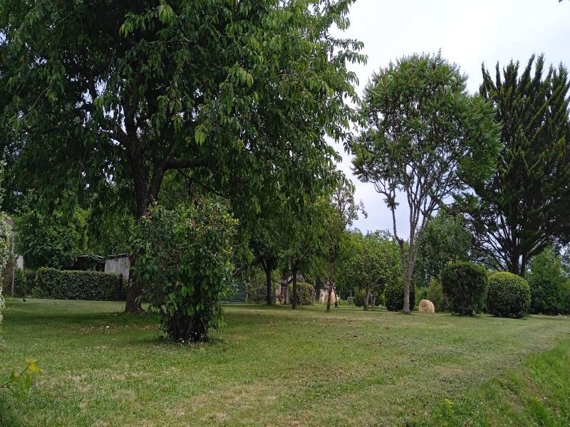 Terrain constructible - 1 740 m²
