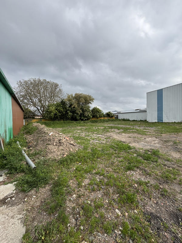 Local d'activités - 220 m²