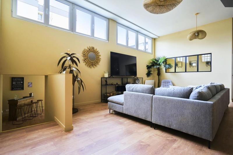 Maison - 274 m² - 12 pièces