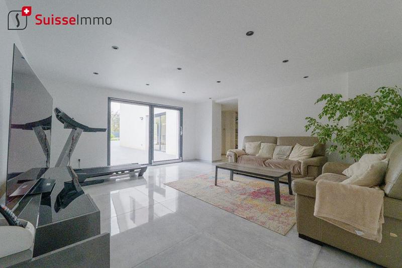 Villa - 210 m² - 8 pièces