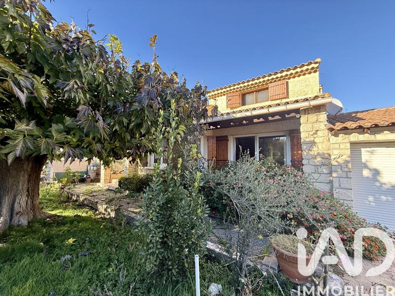 Maison - 88 m² - 4 pièces