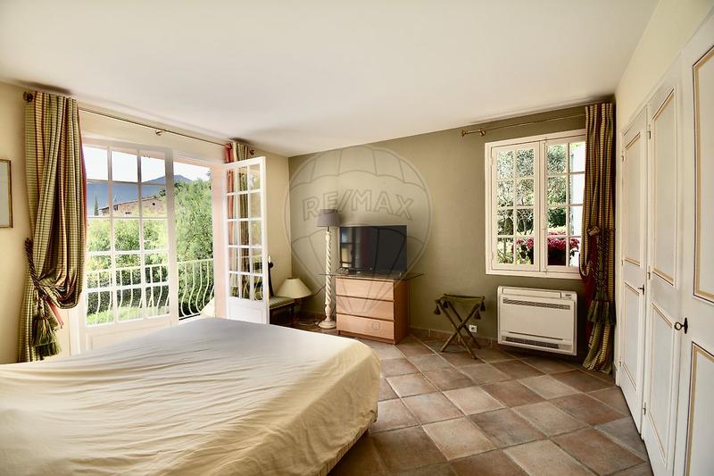 Villa - 185 m² - 6 pièces