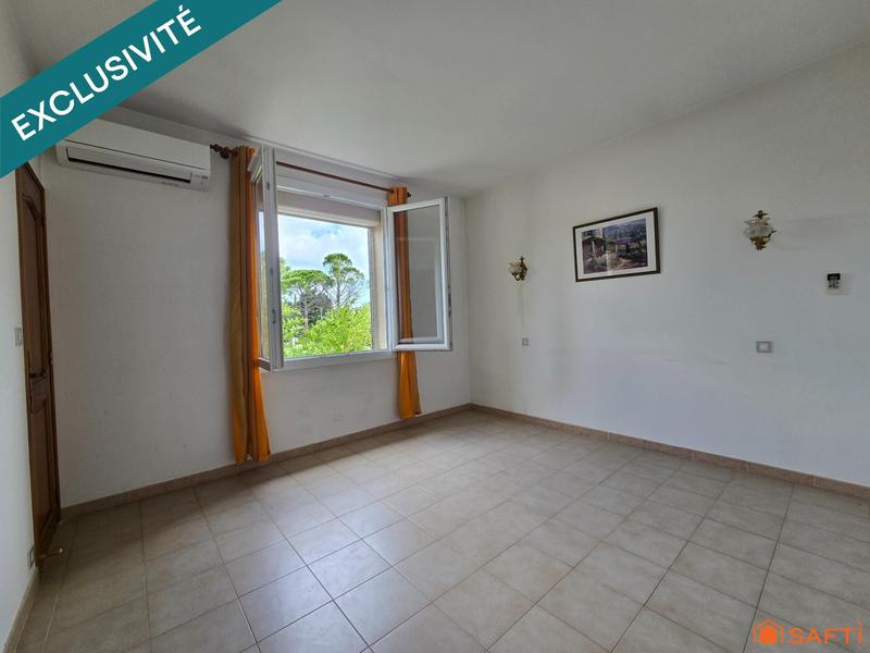 Maison - 225 m² - 10 pièces