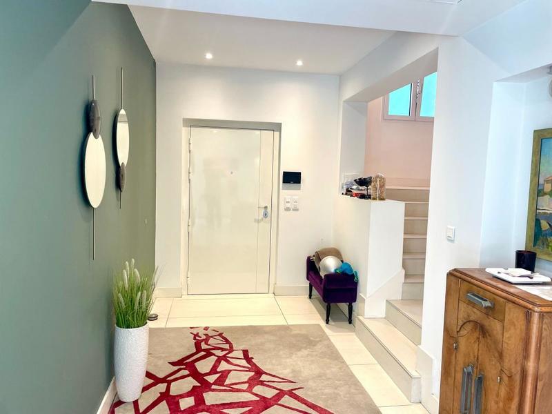 Maison d'architecte - 300 m² - 6 pièces