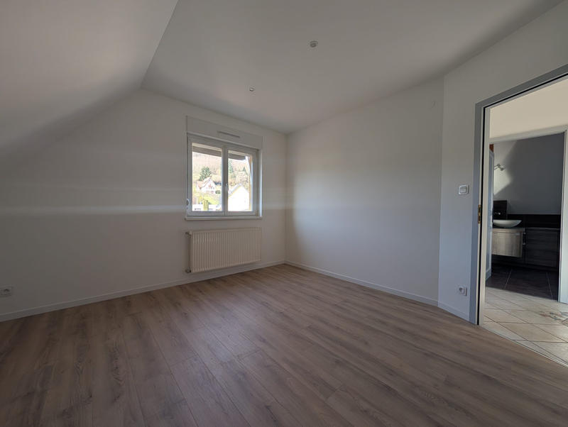 Maison - 90 m² - 5 pièces