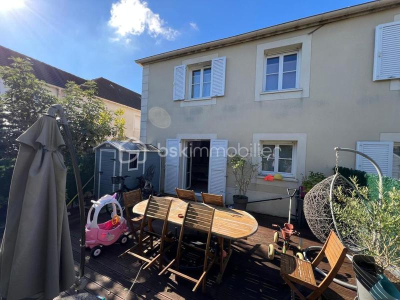 Maison - 86 m² - 4 pièces