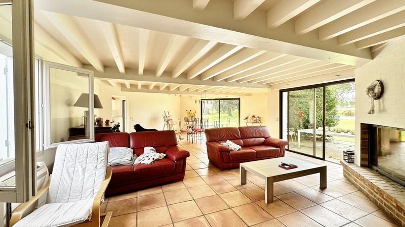 Maison contemporaine - 213 m² - 6 pièces