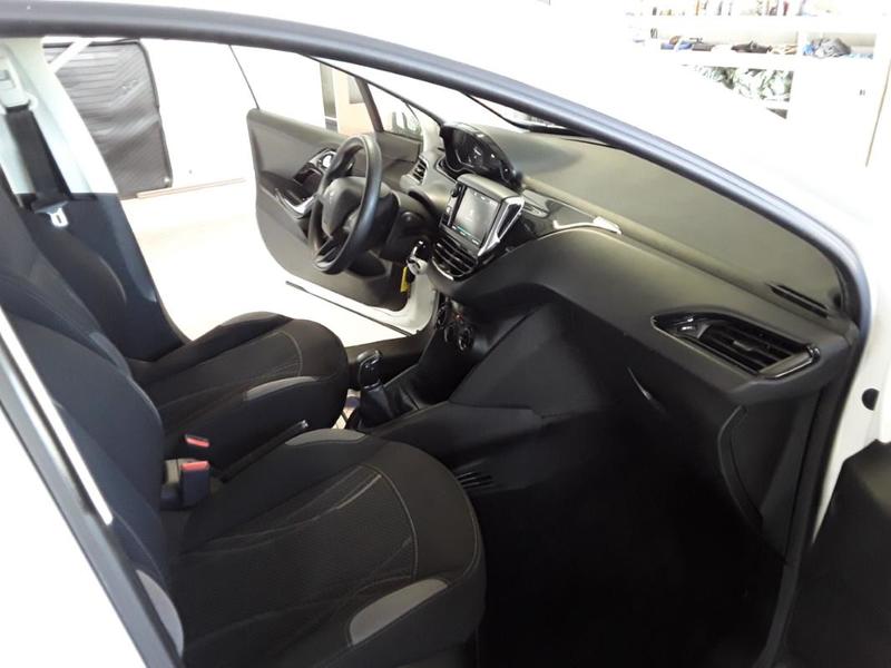 Peugeot 208 1.6 Bluehdi 75 Cv Business