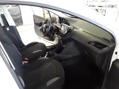Peugeot 208 1.6 Bluehdi 75 Cv Business