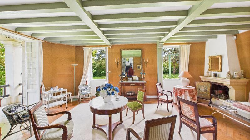 Propriété - 225 m² - 8 pièces