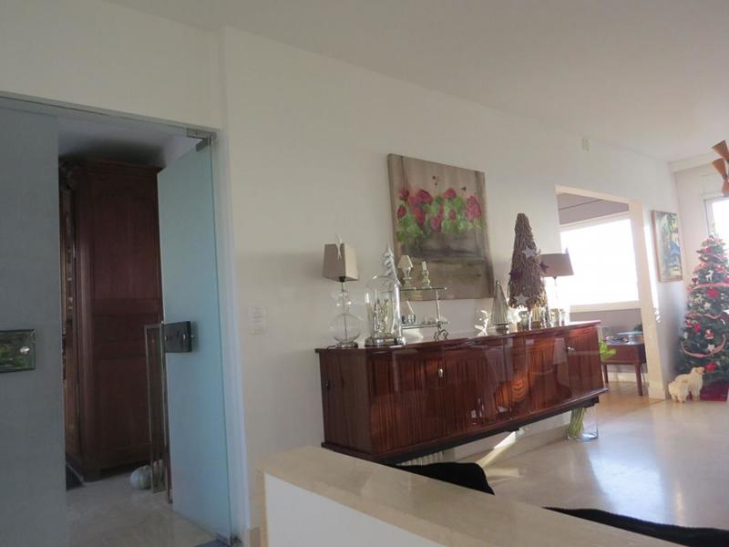 Villa - 265 m² - 9 pièces