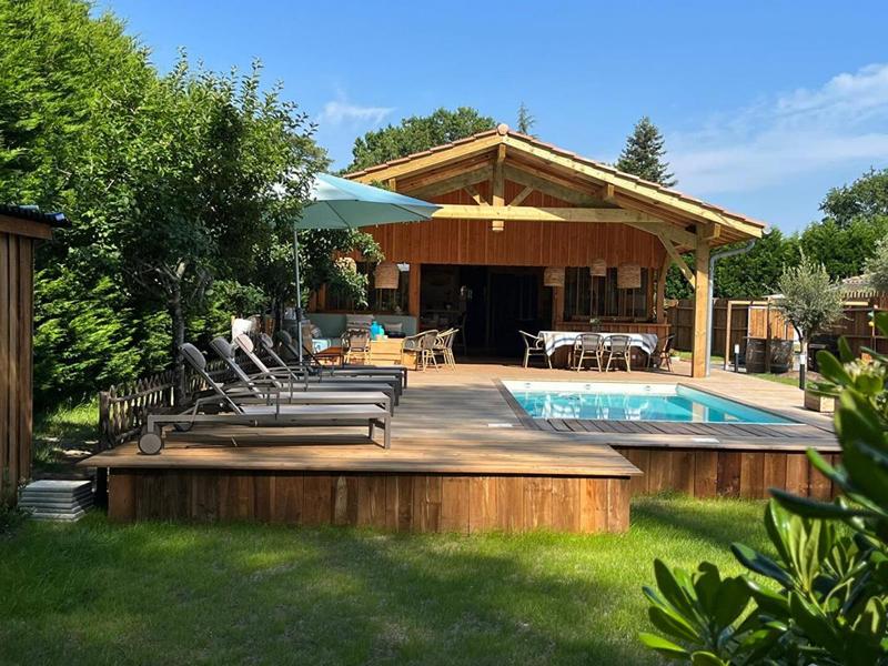 Propriété - 367 m² - 14 pièces