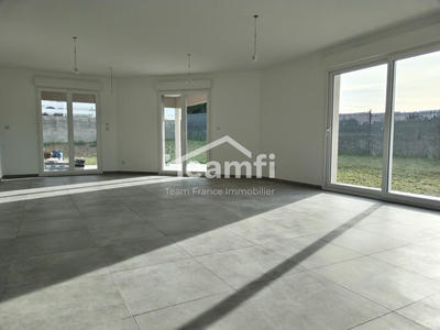 Maison - 104 m² - 6 pièces