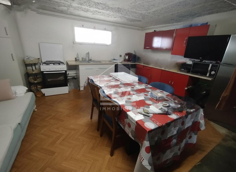 Maison - 174 m² - 7 pièces