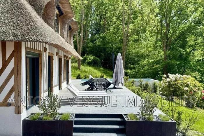 Maison - 180 m² - 7 pièces