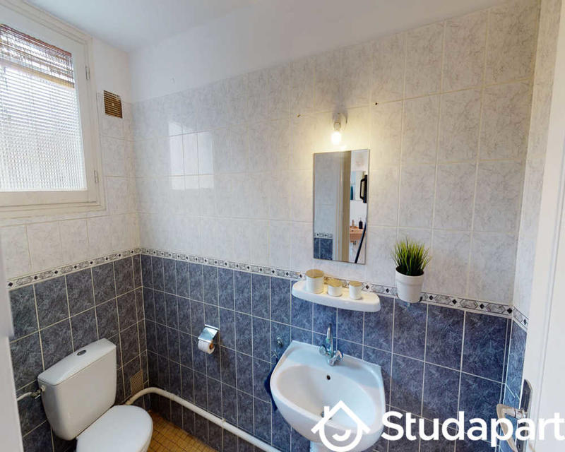 Chambre - 80 m² - 1 pièce