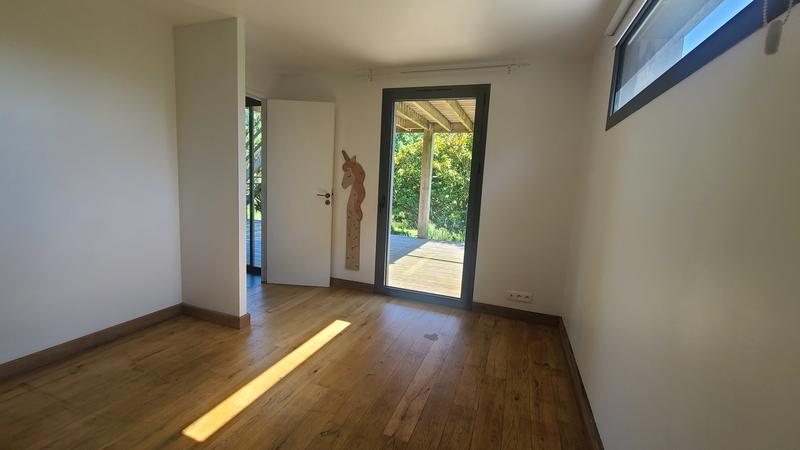 Maison de bois - 160 m² - 5 pièces