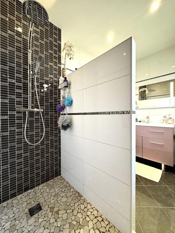 Maison - 434 m² - 7 pièces