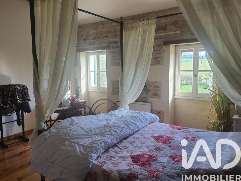 Maison - 202 m² - 6 pièces