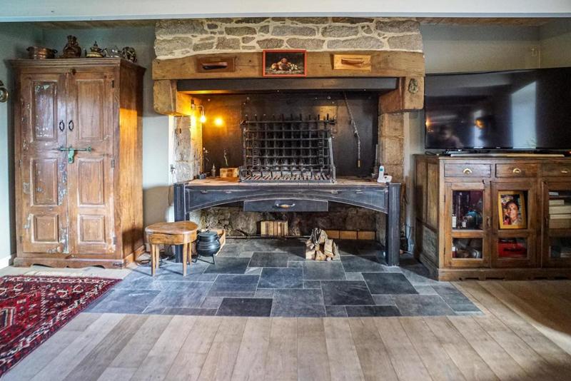 Maison - 276 m² - 10 pièces