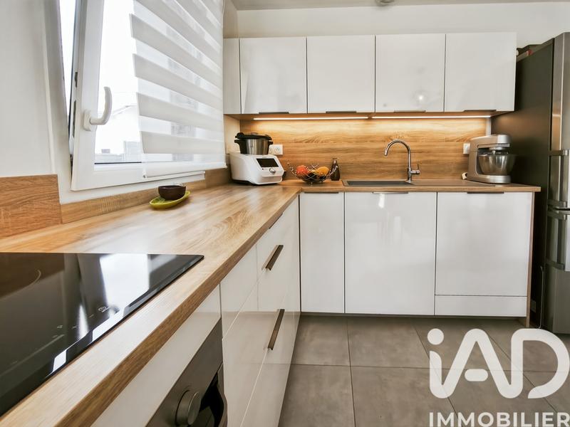 Maison - 98 m² - 4 pièces