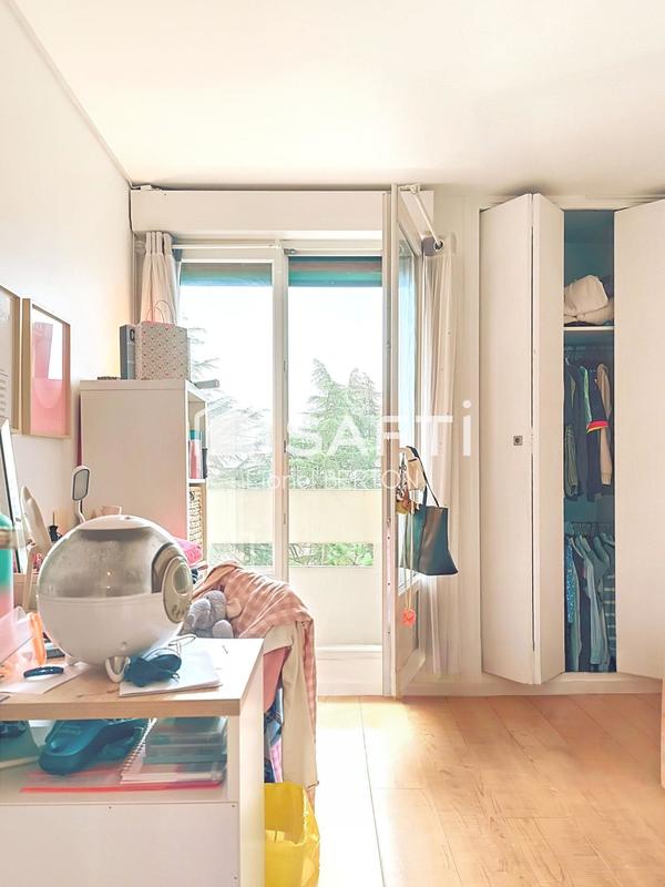 Appartement - 93 m² - 4 pièces