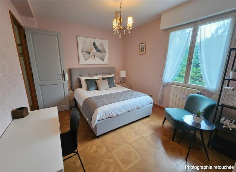 Maison - 157 m² - 7 pièces